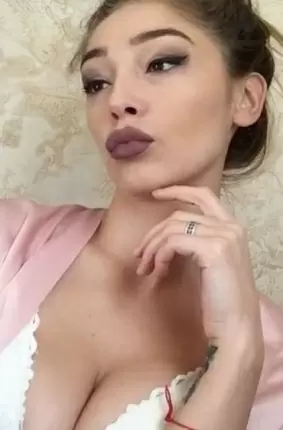 Голая киска в плохом качестве