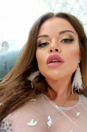 Лэйси Бэнгхэрд голая бассейн